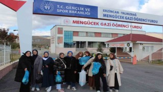 Çevre bilinci için gönüllü öğrenciler sahada