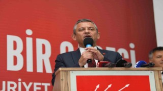 CHP Genel Başkanı Özgür Özel, Esenyurtta üye katılım törenine katıldı