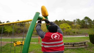 Çocuk parkları elden geçiriliyor