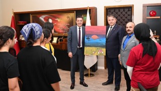 Çocuk Yuvası Öğrencilerinden Rektör Uzun’a Ziyaret