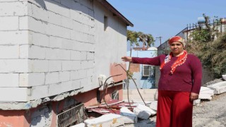 Çöp kamyonunun zarar verdiği evi ev sahibi kendi imkanıyla yaptırmış