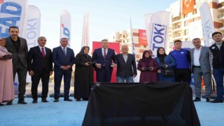 Cumhurbaşkanı Erdoğanın katılımıyla Kiliste 495 deprem konutunun kurası çekildi
