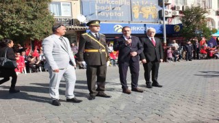 Cumhuriyetin 101.yılı Burhaniye de törenlerle kutlandı