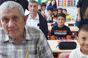 Dedeler ve Torunlar Aynı Sıralarda Buluştu