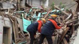 Deprem tatbikatında ekiplerin Sesimi duyan var mı diye bağırması vatandaşları Kahramanmaraş depremine götürdü
