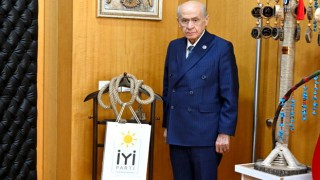 Dervişoğlu'nun Attığı Urgan Bahçeli'nin Odasında!