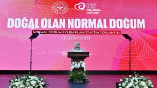 Derya Yanık'tan Normal Doğum Vurgusu: "Bedenin Doğal ve Sağlıklı Bir İşlevi"