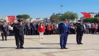 Didimde 29 Ekim Cumhuriyet Bayramı kutlamaları çelenk töreni ile başladı