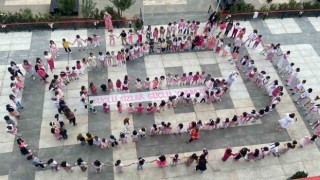 Diyarbakırda Final Okulu kız öğrencilerinden mesaj var