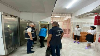 Diyarbakırda iki okulda tarihi geçmiş 80 kilo ete el konuldu