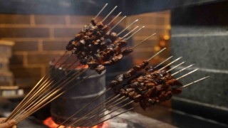 Diyarbakırdaki festivalde tescilli ciğer ve kadayıfın satışları ikiye katlandı