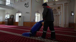 Düzcede camiler sürekli temizleniyor