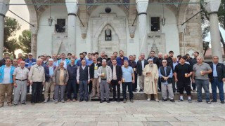 Efelerde vatandaşlar sabah namazında bir araya geldi