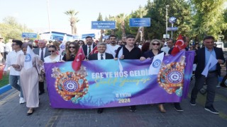 Egeli öğrenciler yeni akademik yıla şenlikle “Merhaba” dedi