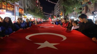 Elazığda fener alayı renkli görüntüler oluşturdu