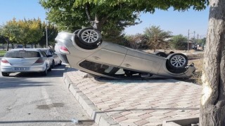 Elazığda otomobil takla attı: 2 yaralı