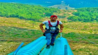 Elektrik işçisi direkten düşerek hayatını kaybetti