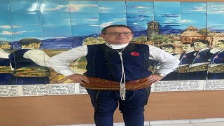 Elmalıdan jest üstüne jest