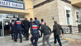 Emette sit alanında kaçak kazı yapan 8 kişiden 2si tutuklandı
