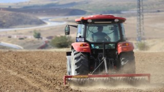 Erzincan'da güzlük hububat ekimleri yapılıyor