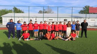 Erzincanda kadın futbolcuların başarısı kız çocuklarını bu branşa yöneltti