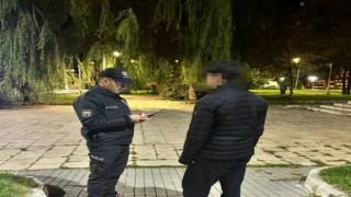 Erzincanda parklarda polis uygulaması