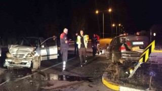 Erzincanda trafik kazası: 2 yaralı