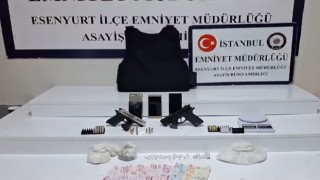 Esenyurtta aranan şahıslar operasyonu