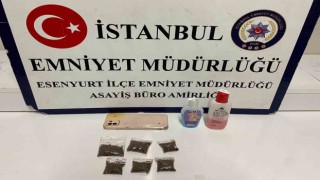 Esenyurtta uyuşturucu alışverişi yapan 2 şüpheli yakalandı