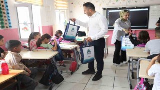 Eyyübiyenin sıfır atık toplama aracı okullarda