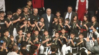 Fatih Belediyesinden amatör spor kulüplerine büyük destek