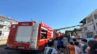 Fethiyede çakmakla oyun yangın çıkardı