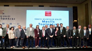 Finike Belediye Başkanı Geyikçiden Ankara çıkarması