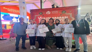 Gastro Afyonda madalya kazanan öğrencilere tebrik