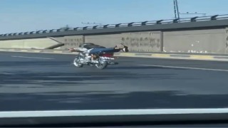 Gaziantepte motosiklet üzerinde tehlikeli hareket