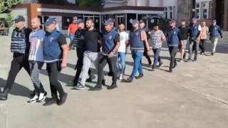 Gaziantepte uzun namlulu silahlarla sokağa inen 12 şahıs tutuklandı