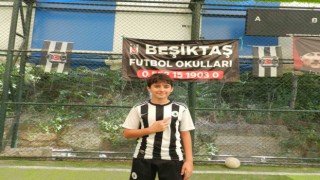 Genç yetenek İnegöl Kafkas Futbol Akademisine transfer oldu