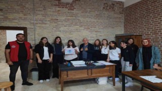 Gençler bu ofiste bir araya geliyor
