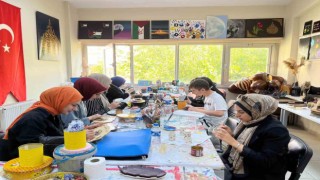 Gençler hem sanat öğreniyor hem de doğayı koruyor