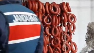 Gıda sahtekarlarına yönelik operasyon: 75 TLye sucuk yapan şahıs yakalandı