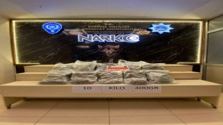 Gişelerde durdurulan tırda 10 kilo 400 gram skunk ele geçirildi
