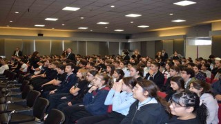 GKVde teknoloji bağımlılığı, teknolojiyi bilinçli kullanma ve siber suçlar semineri