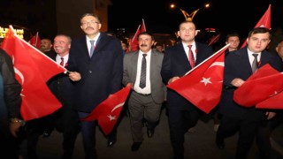Hakkaride 29 Ekim kortej yürüyüşüne yoğun ilgi