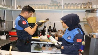 Haliliyede zabıta ekipleri kafeleri denetledi