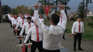 Halk bandosu ilk gösterisini Fener Alayında sergiledi