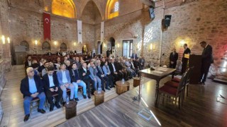 Harmancıkta kurucu başkan Kadir Uzun, yeniden göreve seçildi