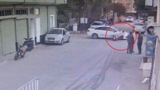 Hatayda otomobil ile motosikletin çarpışma anı kamerada
