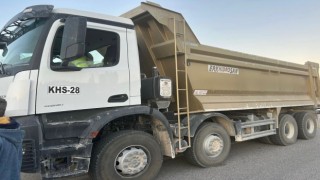 Hem ehliyeti olmayan hem de sahte plakayla trafiğe çıkan sürücüye ceeza yağdı