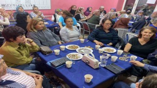 Her ay 2 gün erkekler eve kadınlar lokale gidiyor