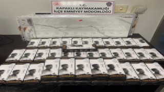 Hırsız, çaldığı malzemeleri polise teslim etti
